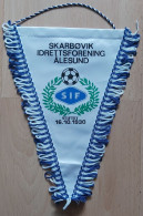 Skarbøvik Idrettsforening Ålesund Norway Football Club SOCCER, FUTBOL, CALCIO PENNANT, SPORTS FLAG ZS 2/22 - Habillement, Souvenirs & Autres