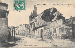 REMOULINS - Rue De La Plaine & Mairie - Remoulins