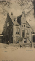 Laren (NH) Gemeentehuis 1902 Met KR Stempel / Vivat - Laren (NH)