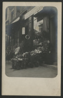 CARTE PHOTO D'UNE FLEURISTE AUX MYOSOTIS E. BREZIAT PERLES IMMORTELLES ET FLEURS NATURELLES - Geschäfte