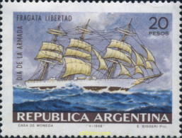 698348 HINGED ARGENTINA 1968 DIA DE LA ARMADA - Usati