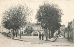 Esvres * Place Et Les écoles * Villageois - Sonstige & Ohne Zuordnung