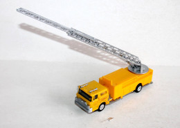 CAMION SAPEUR POMPIER, VEHICULE ECHELLE INCENDIE FEU, YOURTOWN FIRE N°3363, 1/87 - MINIATURE AUTOMOBILE  (1712.128) - Echelle 1:87