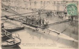 Cherbourg * Le Sous Marin ALGERIEN , Dans La Forme De Radoub Après Le Renflouement * Militaria - Cherbourg