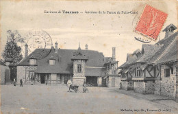 Tournan          77         Intérieur De La Ferme De Puits-Carré         (voir Scan) - Tournan En Brie