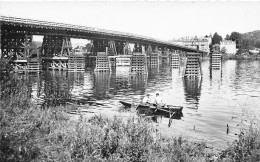 Les Mureaux * Vue Sur Le Pont De Bois * Pêche Pêcheurs à La Ligne - Les Mureaux