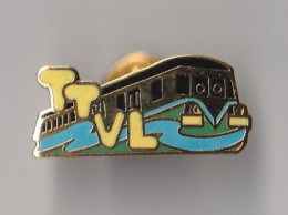 PIN'S THEME  SNCF LOCOMOTRICE T V L   TRAIN TOURISTIQUE VALLEE  LOIR - TGV