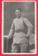 Cpa 168e Régiment, Militaire, Poilu, Photographe: Atelier RICHIER A ACHEN Comphausbadstr.29 Aix La Chapelle Guerre 14-18 - Reggimenti