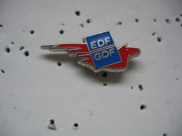 Pin's Pichard, EDF - GDF - EDF GDF