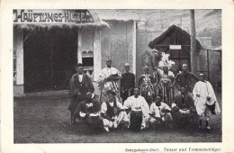 SENEGAL - Senegalesen Dorf - Tanzer Und Trommelschlager - Carte Postale Ancienne - Senegal