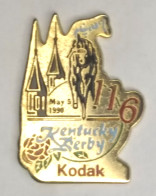 Pin's KODAK - KENTUCKY DERBY - 116 - 5 Mai 1990 - Cheval Et Son Jockey - Rose -  All Pro Pins - M226 - Fotografie