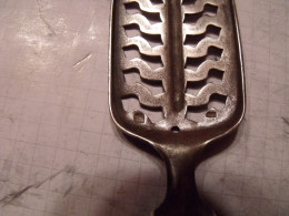 Ancienne Cuillère à Absinthe, Métal Argenté - Spoons