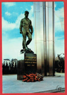 Paris XIVe - Esplanade Du 25 Août 1944 - Monument élevé à La Mémoire Du Général Philippe Leclerc De Hauteclocque - Statues