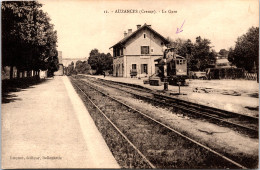 S12282 Cpa 23 Auzances - La Gare - Auzances