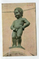 AK 125300 BELGIUM - Bruxelles - Manneken-Pis - Beroemde Personen