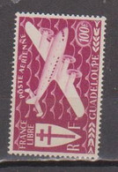 GUADELOUPE         N°  YVERT   PA 5   NEUF AVEC CHARNIERES      ( CHARN  01 / 27 ) - Airmail