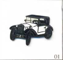 Pin's Automobile - BMW / Modèle Dixi 3/15 PS DA 1 (1928). Non Estampillé. EGF. T933-01 - BMW