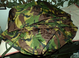 COUVERTURE PONCHOLINER , Poncho Liner Camouflage Est Une Couverture D'appoint Pour Se Protéger Du Froid,c'est Un Produit - Equipement