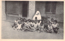 CONGO - MANGEMBO - Missions Des Filles De Marie De Pesches - Une Maman D'Orphelins - Carte Postale Animée - Autres & Non Classés