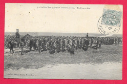 Cpa Le Bataillon De Cycliste En Colonne Double, Machine Au Dos, Dos écrit 1906, 31/08, - Caserme