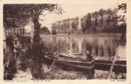 Thenay * Vue Sur L'étang Du Roger * Barque Bac Passeur - Autres & Non Classés