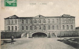 Guéret * Place Et Le Musée - Guéret