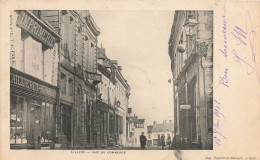 Lillers * 1902 * Rue Du Commerce * Imprimerie CAILLIERET RENAULT * Pharmacie Du Progrès * Villageois - Lillers