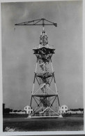 CPA - Carte-Photo - ECOLE De PARACHUTISTE D'ISTRES - TOUR à PARACHUTES - TBE - Parachutisme