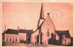 Boussac * Place De L'église Du Village * Villageois - Boussac