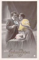 Pâques - Couple Avec Boite élégante - Cartes Postales Anciennes - Pâques