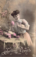 Pâques - Femme Et Les Oeufs Fraichement Emballés - Cartes Postales Anciennes - Pasen