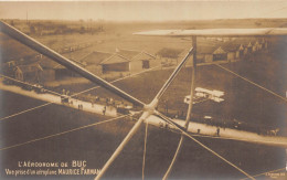 78-BUC- L' AERODROME  DE BUC- VUE PRISE D'UN AEROPLANE MAURICE FARMAN - Buc