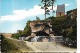 50 LA PERNELLE GROTTE NOTRE DAME DE LOURDES CLOCHER EGLISE 1962 - Saint Pierre Eglise