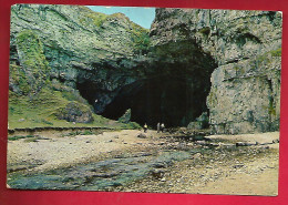 CP Royaume Uni Ecosse Sutherland Smoo Cave Durness - Animée 3 Personnes à L'entrée De La Grotte - Sutherland