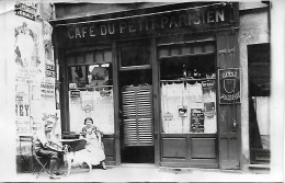 CARTE- PHOTO -CAFE LE PETIT PARISIEN - 116 RUE DE REUILLY - PARIS 12 Eme - PUB ECOLE VIOLET PARIS 15 ème CARTE EN L ETAT - Cafes