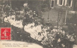 Charleval * Fête Des Fleurs Le 25 Juillet 1909 * Le Char Des Jeunes Filles * Attelage Mi Carême Carnaval - Autres & Non Classés