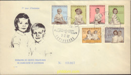 432476 MNH LUXEMBURGO 1962 CARITAS. PRINCESA MARGARETHA Y PRINCIPE JEAN - Otros & Sin Clasificación