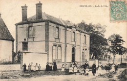 Brezolles * Route Et école De Fille * Groupe D'enfants - Autres & Non Classés