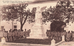 St Hippolyte Du Fort * école Militaire * Cour Isly * Le Monument Aux Morts * Militaria - Autres & Non Classés