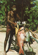 - SEYCHELLES. - Fish For Sale. Fisherman Blows Shell To Attract Customers. - Scan Verso - - Seychellen