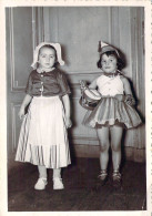 Lot 2 Photos D'enfants Déguisés Costumés Sans Doute Carnaval Ou Fête De L'école Par Photo-Caméra Photographe à Dijon - Personnes Anonymes