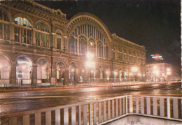 CARTOLINA  TORINO,PIEMONTE-DI NOTTE-STAZIONE DI PORTA NUOVA-CULTURA,RELIGIONE,IMPERO ROMANO,BELLA ITALIA,VIAGGIATA 1961 - Stazione Porta Nuova