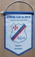 Sporting Club Da Horta, Portugal  Football club Fussball Futebol Soccer Calcio PENNANT, SPORTS FLAG ZS 5/20 - Habillement, Souvenirs & Autres