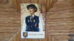 Franche-comté Pays De Montbéliard " Bouèbe " Pourtant Le Gilet Brodé ( 19 S. ) D'inspiration Suisse - Franche-Comté