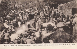 Communay * Notre Dame De Limon * Les Pèlerins Assistant à La Procession Des Esclaves * Défilé Fête Religieuse - Autres & Non Classés