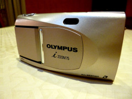 OLYMPUS  Appareil Photo APS IZoom 75 Camera Avec Dragonne - Appareils Photo