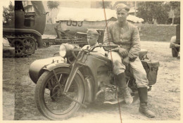 Moto Side Car De Marque Type Modèle ? * Motos Motocyclette Transport Sidecar * Photo Ancienne 12.4x8.5cm - Motorräder