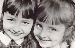 Célébrité - Karin Et Rebecca  - Enfants Eddie Defaca - Carte Postale Ancienne - Otros & Sin Clasificación