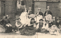 Pont L'abbé * Atelier De Broderies En Plein Air * Brodeuses Métier Broderie - Pont L'Abbe