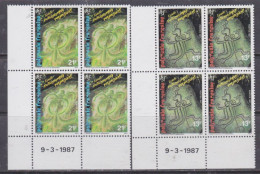 Polynésie N° 280 / 81  XX  Pétroglyphes Polynésiens 2 Vals En Bloc De 4 Coin Daté Du 9 . 3 . 1987 ; Sans Charnière, TB - Nuevos